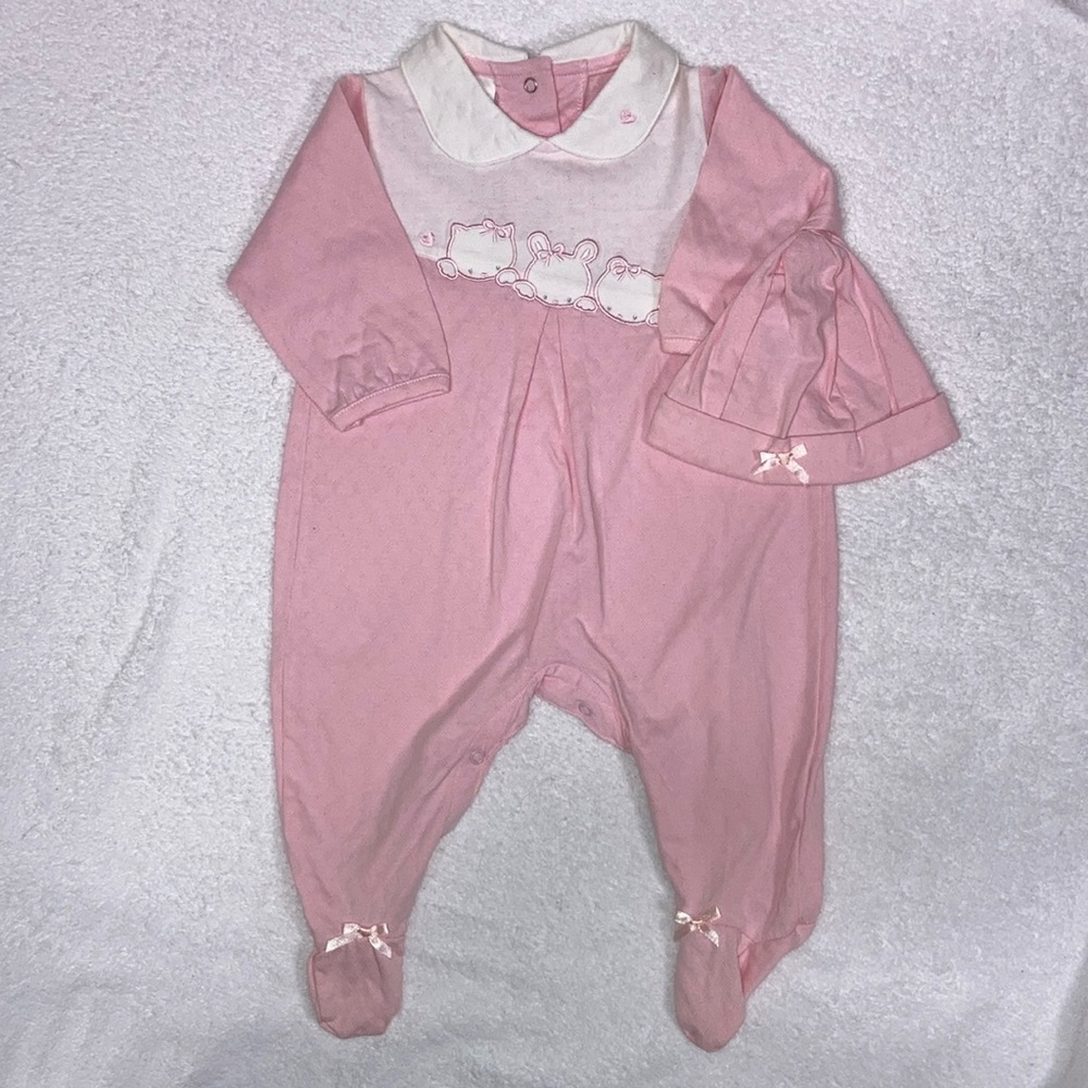 NWT Rumble Tumble 2 pc footed romper and hat girls 6/9m